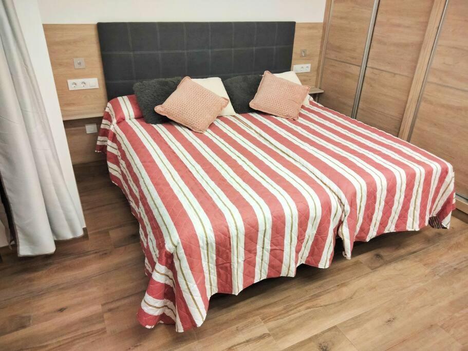 Loft La Calahorra Del Bere Con Posibilidad De Aparcamiento Pregunta Por El Pack Mas Amor Córdoba Eksteriør billede