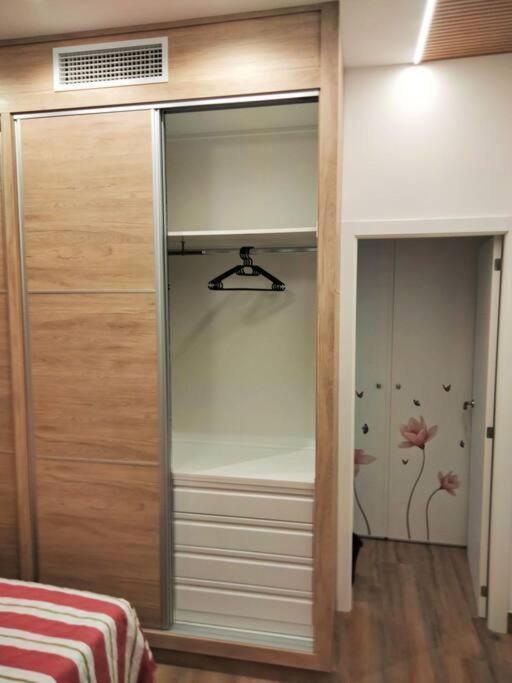 Loft La Calahorra Del Bere Con Posibilidad De Aparcamiento Pregunta Por El Pack Mas Amor Córdoba Eksteriør billede